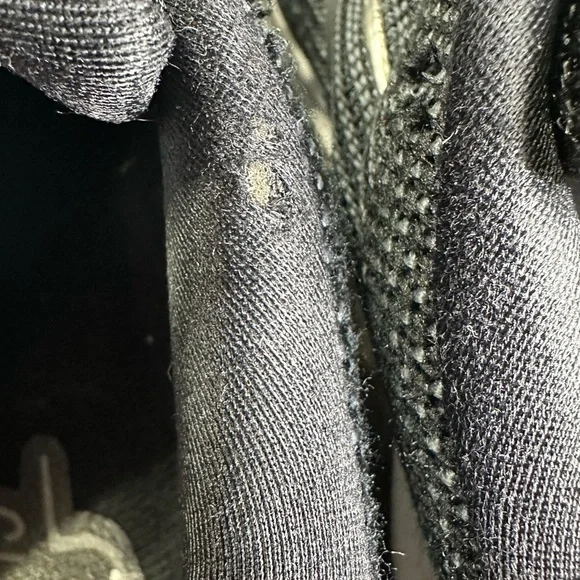 Brooks Revel 2 Road-Running Shoes (Black/White) Women's Size: 9.5 - Picture 10 of 10